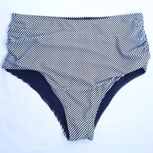 Black White Diagonal Stripe Swimsuit Bottom Size XL